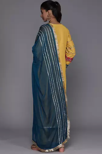 Round Neck Ethnic Motifs Embroidered Regular Kurta with Trousers & With Dupatta