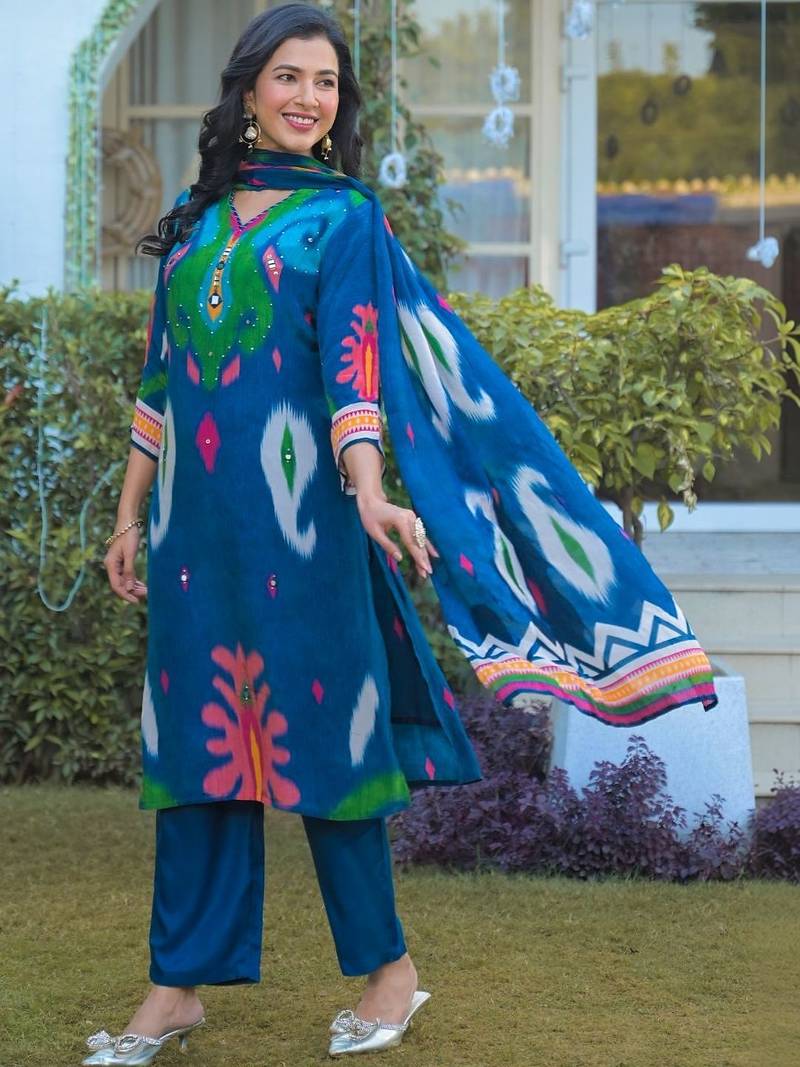 Women Ethnic Motifs Printed Regular Sequinned Kurta with Trousers & With Dupatta