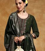 Women Floral Embroidered Regular Kurta with Trousers & With Dupatta