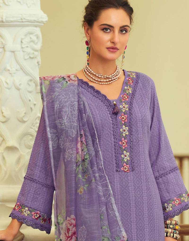 Geometric Printed Notch Neck Thread Work Pure Cotton Kurta With Trouser & Dupatta