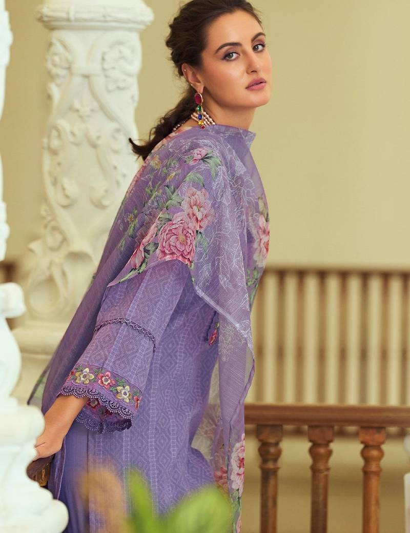 Geometric Printed Notch Neck Thread Work Pure Cotton Kurta With Trouser & Dupatta