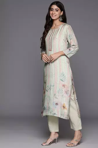 Floral Printed Regular Thread Work Pure Silk Kurta with Trousers & Dupatta