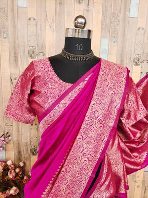 Pink art silk blend banarasi jacquard motif work saree with unstitched blouse piece 7