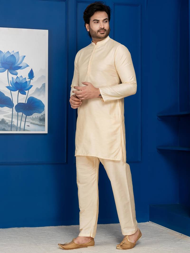 Golden silk blend kurta for men with embroidered work