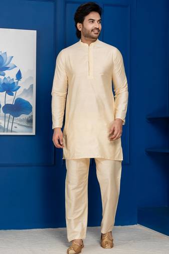 Golden silk blend kurta set for men with embroidered work