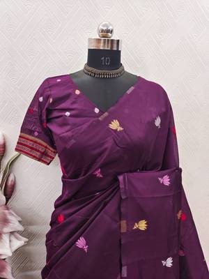 Wine linen jacuard animal motif work saree with unstitched blouse piece 7