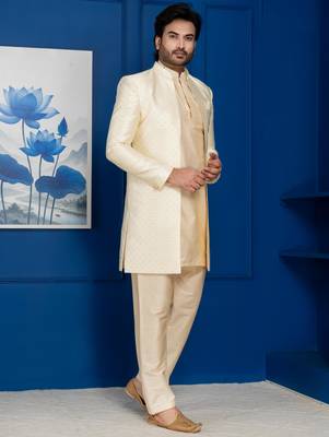 Gold jacquard blend indo western and golden kurta pyjama set for men with embroidered work 3