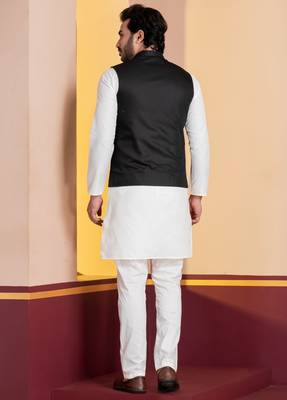 Black plain nehru jacket for men with embroidered work 4
