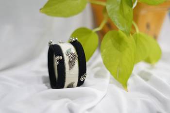  handcrafted monochrome thread & oxidized silver leaf bangle (set of 6) 1
