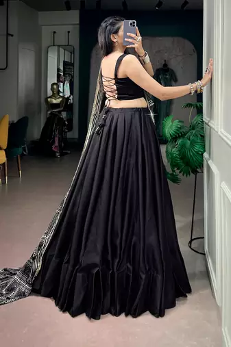 Navratri Moonga silk blend Free Size Lehenga Choli with Printed Satin Dupatta Set