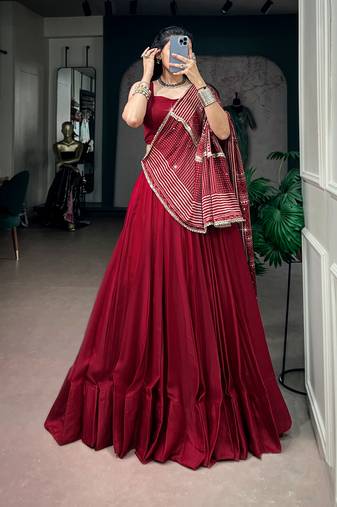 Navratri Moonga silk blend Free Size Lehenga Choli with Printed Satin Dupatta Set