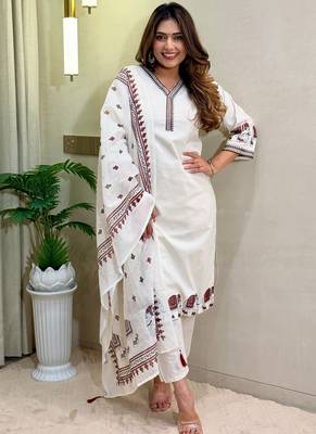 Off white khadi cotton with embroidery kurti pent dupatta set 1