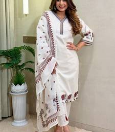 Off white khadi cotton with embroidery kurti pent dupatta set