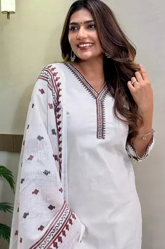 Off white khadi cotton with embroidery kurti pent dupatta set