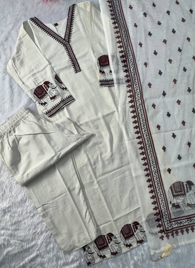 Off white khadi cotton with embroidery kurti pent dupatta set