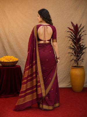 Maroon art silk blend banarasi jacquard motif work saree with unstitched blouse piece 4