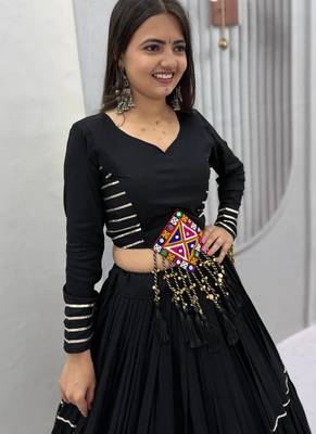 Chaniya choli for navratri Black Cotton with Traditional Mirror Work 4