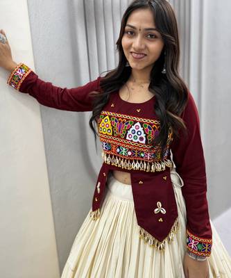 Wine heavy Hand Work with kodi work & Gamthi work Cotton Navratri Lahenga Top Set 2
