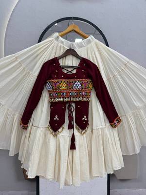 Wine heavy Hand Work with kodi work & Gamthi work Cotton Navratri Lahenga Top Set 4