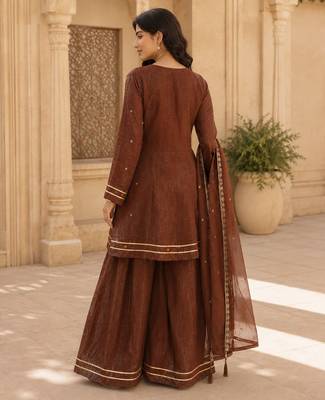 Kavindi women   s silk zari & sequin embroidered flared kurta set with palazzo and dupatta 3