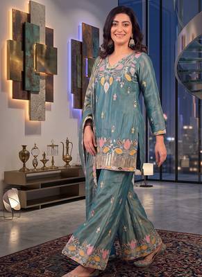 Teal silk embroidered kurti palazzo set with dupatta 3