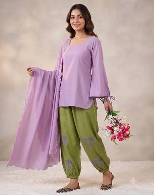 Women's lavender short kurti and olive green salwar set with scallop border dupatta 3