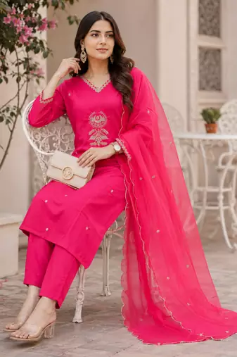Kavindi women’s zari & sequin embroidered straight kurta pant set with organza dupatta