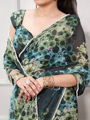 Floral print weightless marble saree with delicate pearl border 2