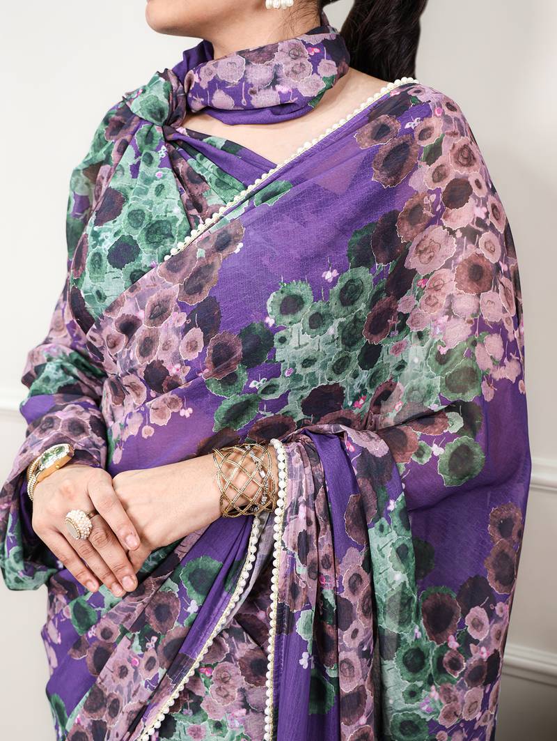 Floral print weightless marble saree with delicate pearl border