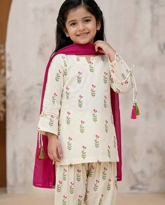 Trendy girls floral printed kurti with dhoti pants & dupatta set 1