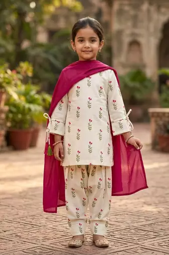 Trendy girls floral printed kurti with dhoti pants & dupatta set