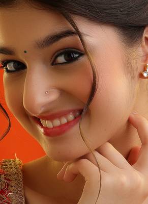 White stone pearl drop kundan stud earrings 1