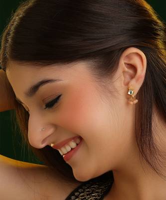 Pink kundan square stud earrings 1