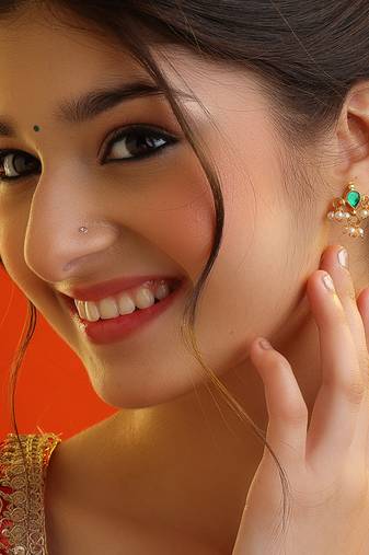 Green stone pearl drop stud earrings