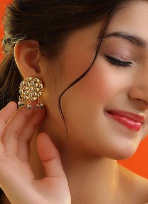 White stone green beaded kundan stud earrings 1