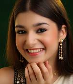 White stones pearl chain drop earrings
