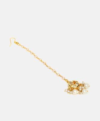 White kundan pearl maang tikka 4