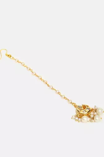 White kundan pearl maang tikka