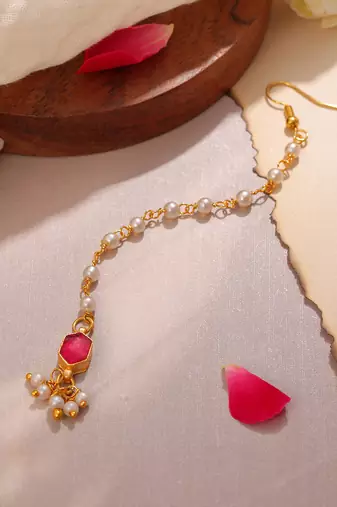 Red meenakari floral maang tikka