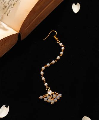Grey stone floral maang tikka 2