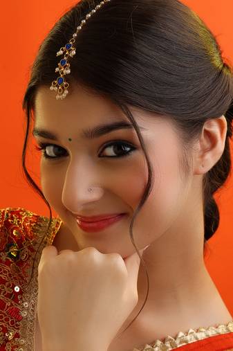Blue kundan pearl drop maang tikka