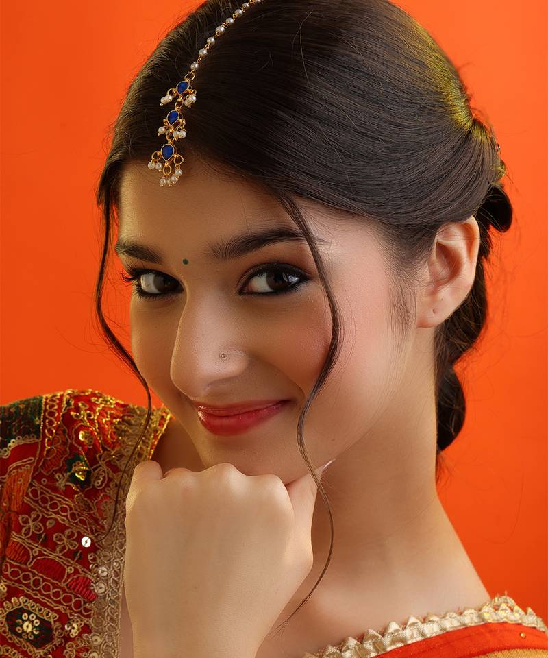 Blue kundan pearl drop maang tikka
