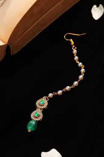 Green kundan floral teardrop maang tikka
