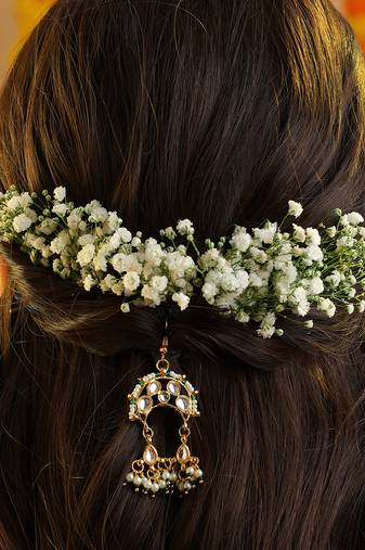 White beaded green stones kundan hair pin