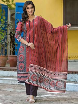 Floral Printed Notch Neck Straight Kurta With Trousers & Dupatta 5