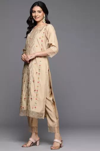 Floral Embroidered Thread Work Kurta With Trousers & Dupatta