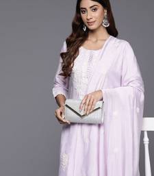 Women Floral Embroidered Regular Thread Work Kurta with Trousers & With Dupatta