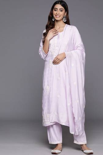 Women Floral Embroidered Regular Thread Work Kurta with Trousers & With Dupatta