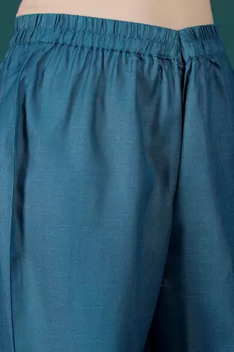 Women V-Neck Regular Kurta with Trousers