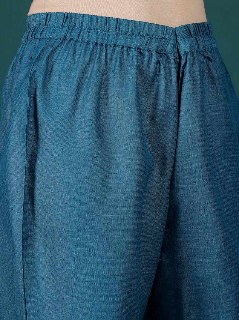 Women V-Neck Regular Kurta with Trousers